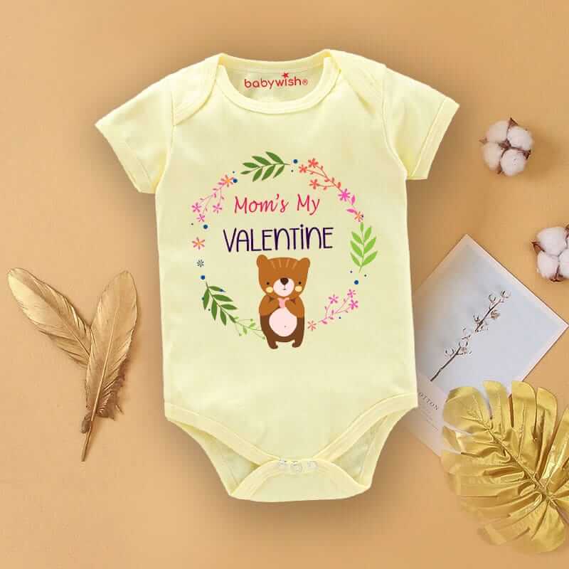Baby First Valentine’s Day Romper Clothes | Baby Valentine Bodysuits | Newborn Outfit Envelope Neck Half Sleeve Unisex Onesies “Mom’s Valentine” | Cute Baby Gift Romper for Boys & Girls