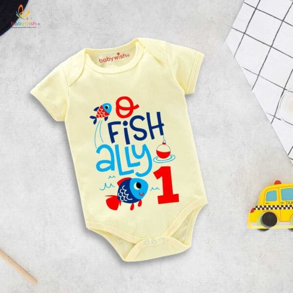 One month unisex baby romper half sleeve round neck onesie - Image 4