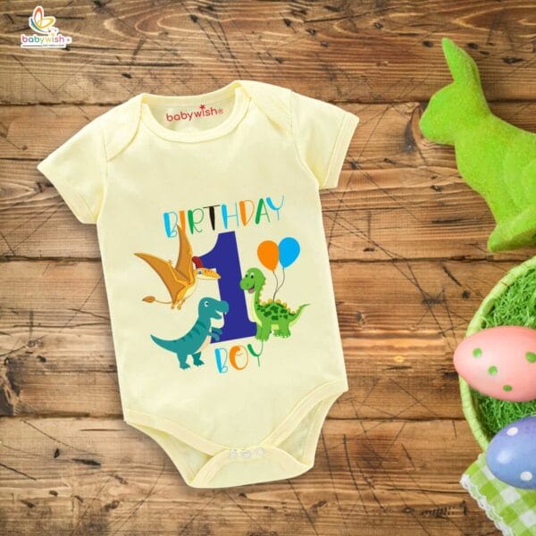 One month unisex baby romper half sleeve round neck onesie