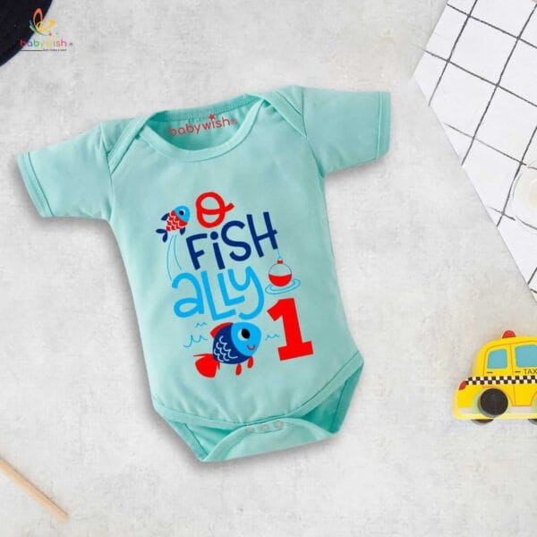 One month unisex baby romper half sleeve round neck onesie