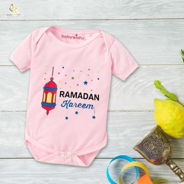Baby First Eid Romper Clothes Baby Ramadan festival Bodysuits Newborn Outfit Envelop Neck Half Sleeve Unisex Onesies " Ramadan Kareem " - Image 3