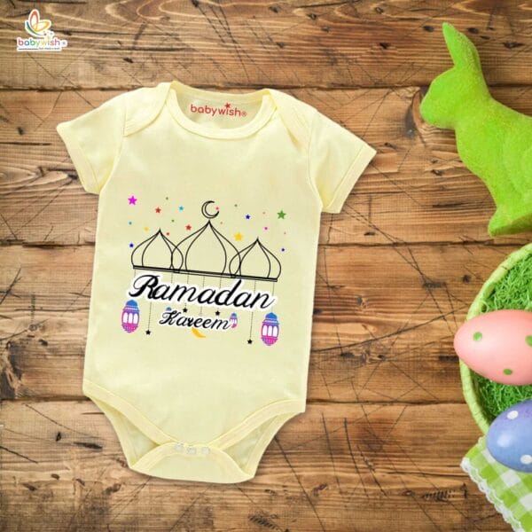 Baby First Eid Romper Clothes Baby Ramadan festival Bodysuits Newborn Outfit Envelop Neck Half Sleeve Unisex Onesies " Ramadan Kareem Star Printed " - Image 4