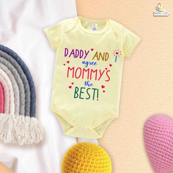 Daddy and I Agree Mom’s the Best – Cute Mother Romper for Babies | Adorable Baby Bodysuit for Mom | Babywish - Image 2
