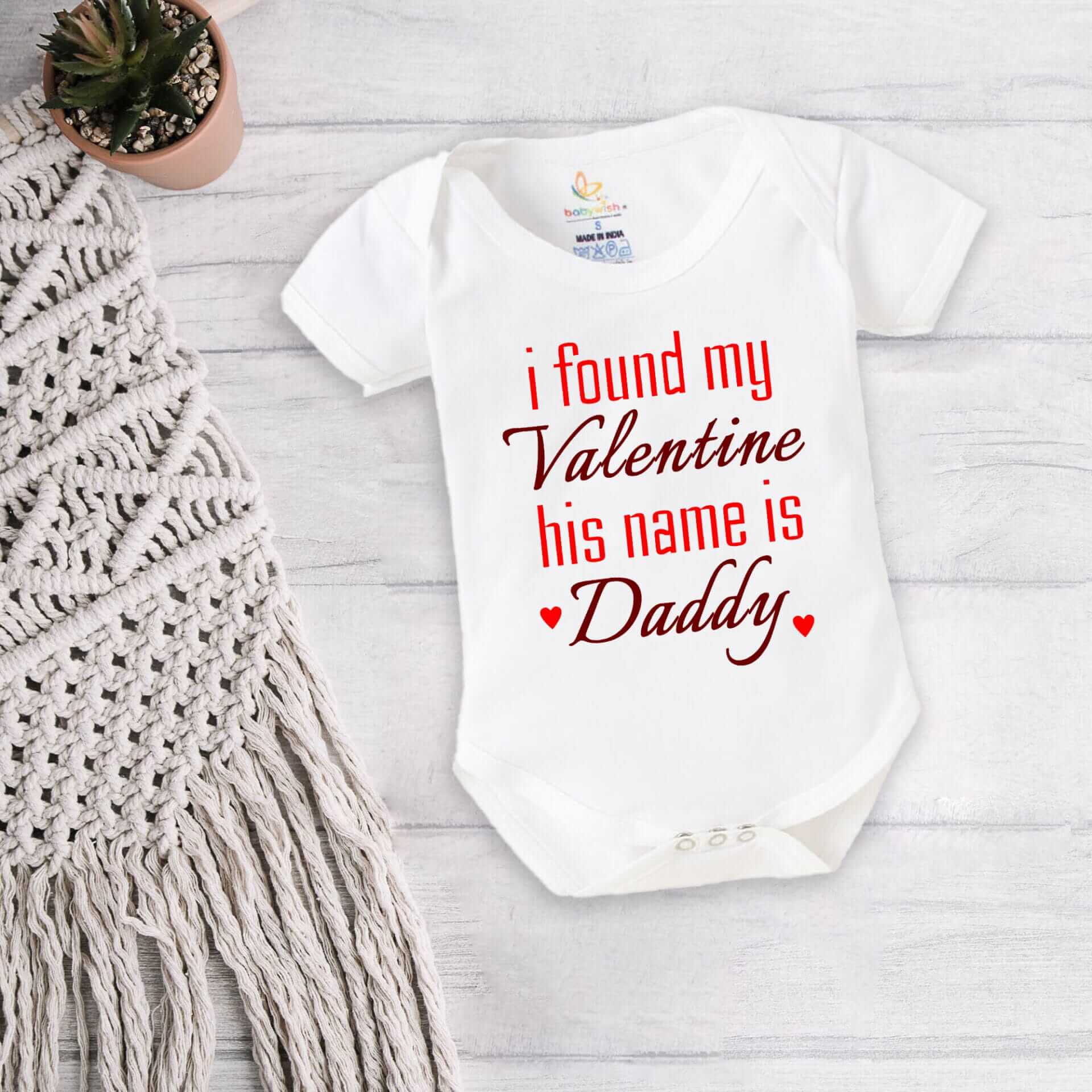 Baby First Valentine Day Romper Clothes | Baby Valentine Bodysuits Newborn Outfit | Envelop Neck Half Sleeve Unisex Onesies "I Found my Valentine" Baby Clothes | Babywish