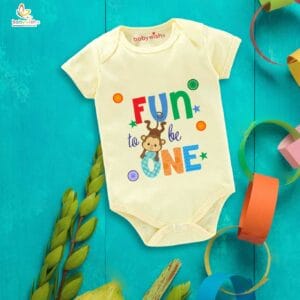 One month unisex baby romper half sleeve round neck onesie